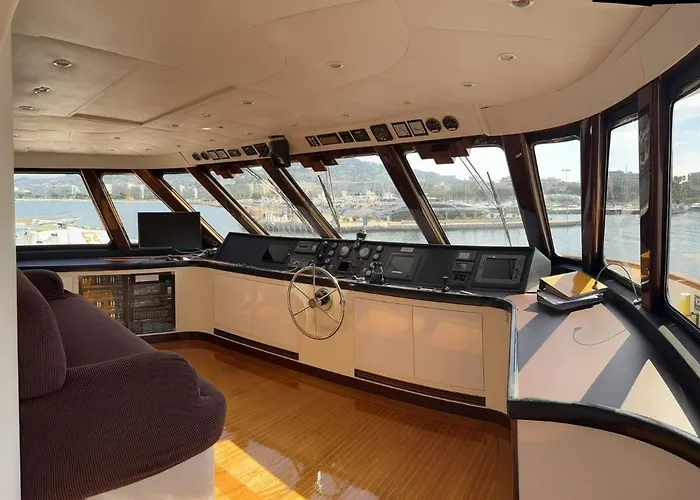 Riva 130 *
