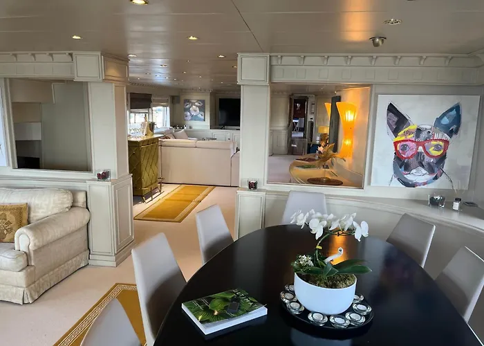 Riva 130 * カンヌ