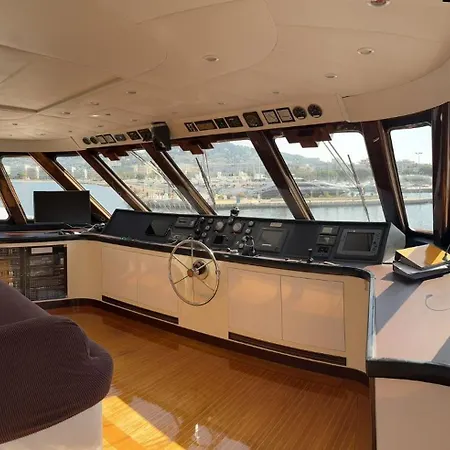 Riva 130 *