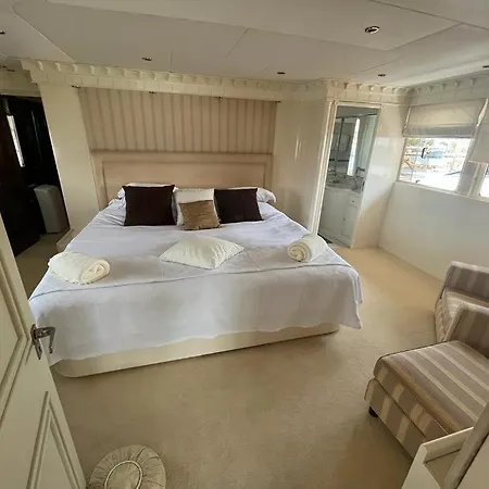 Riva 130 Botel